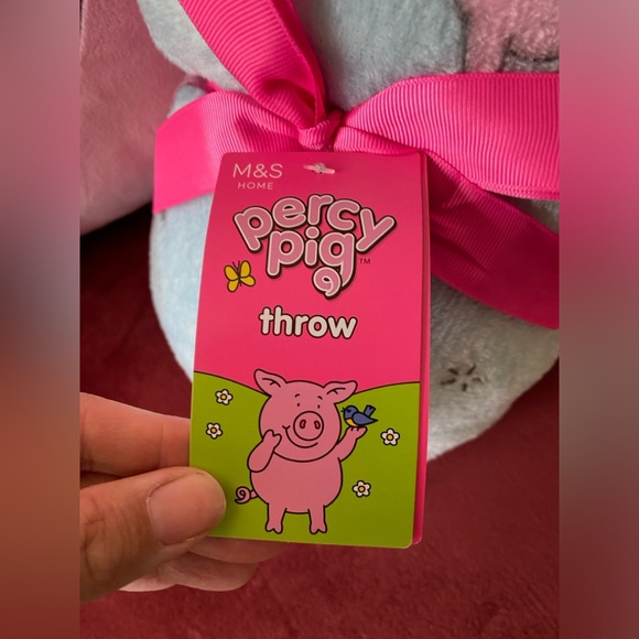 Percy pig marks & Spencer blanket and pillow - Picture 3 of 9